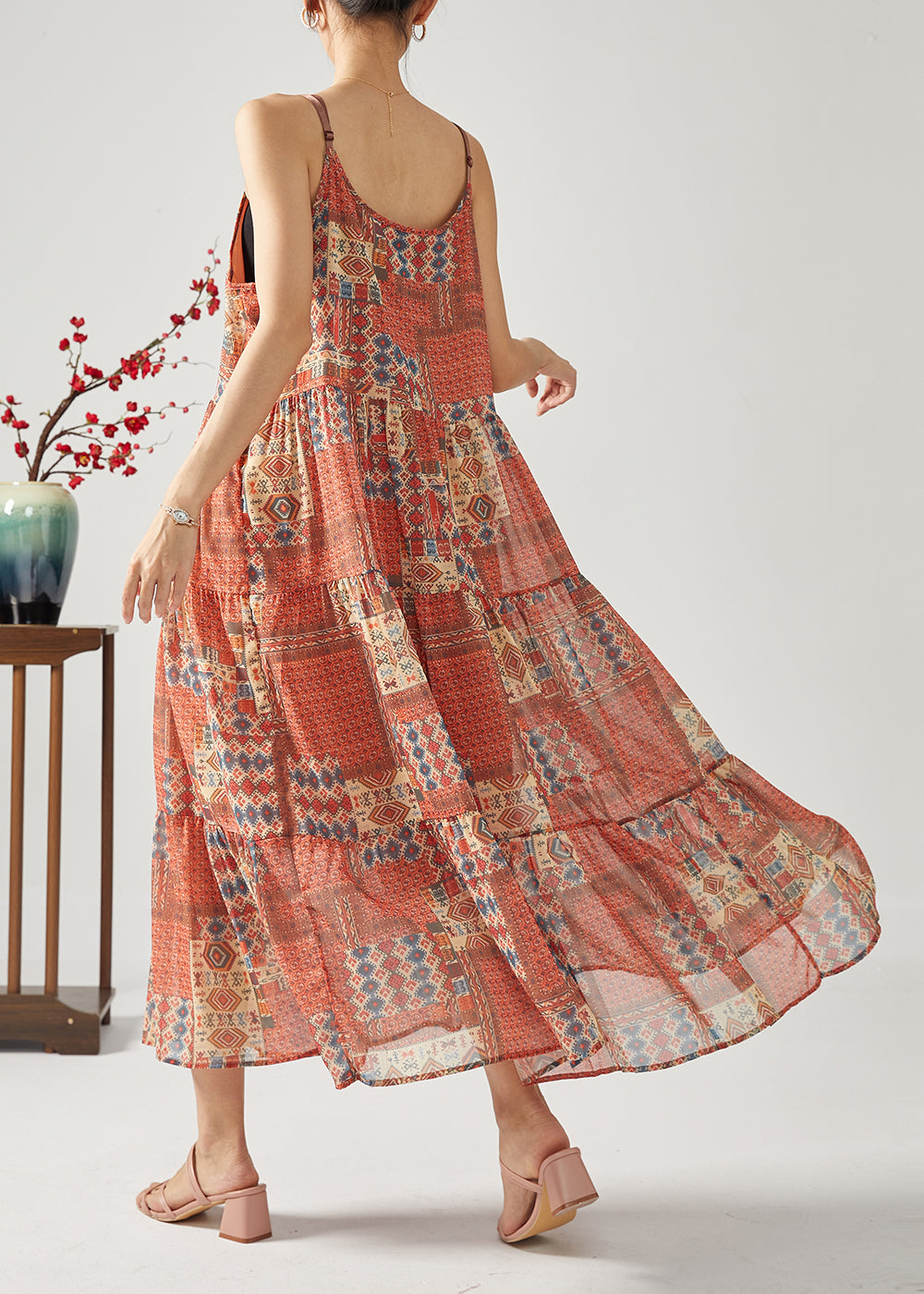 Beautifully Crafted Dress in a Classic Style