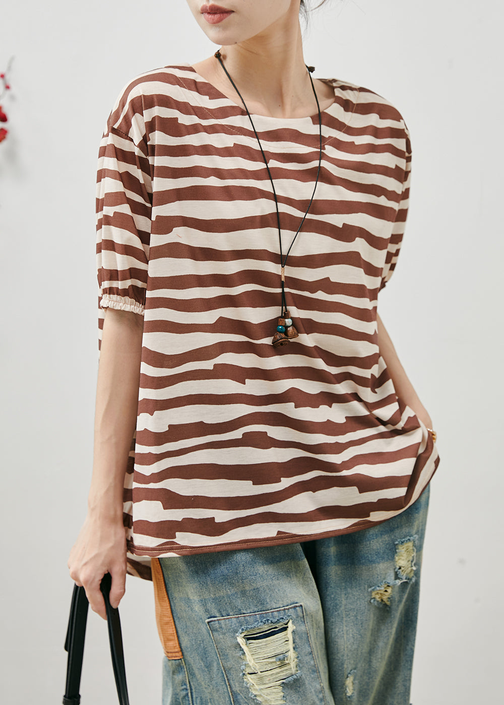 Well Tailored Top with a Graceful Silhouette