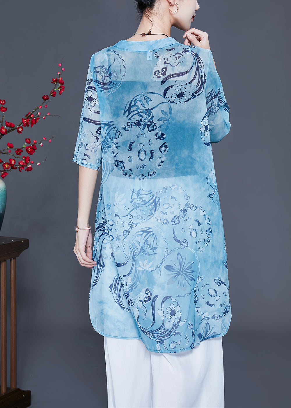Beautifully Finished Shirt in a Timeless Design