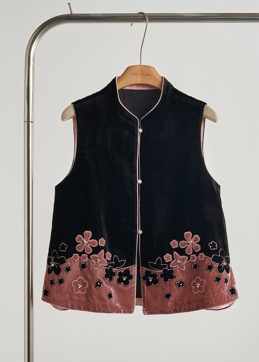 Classic Vintage & Enduringly Stylish Top