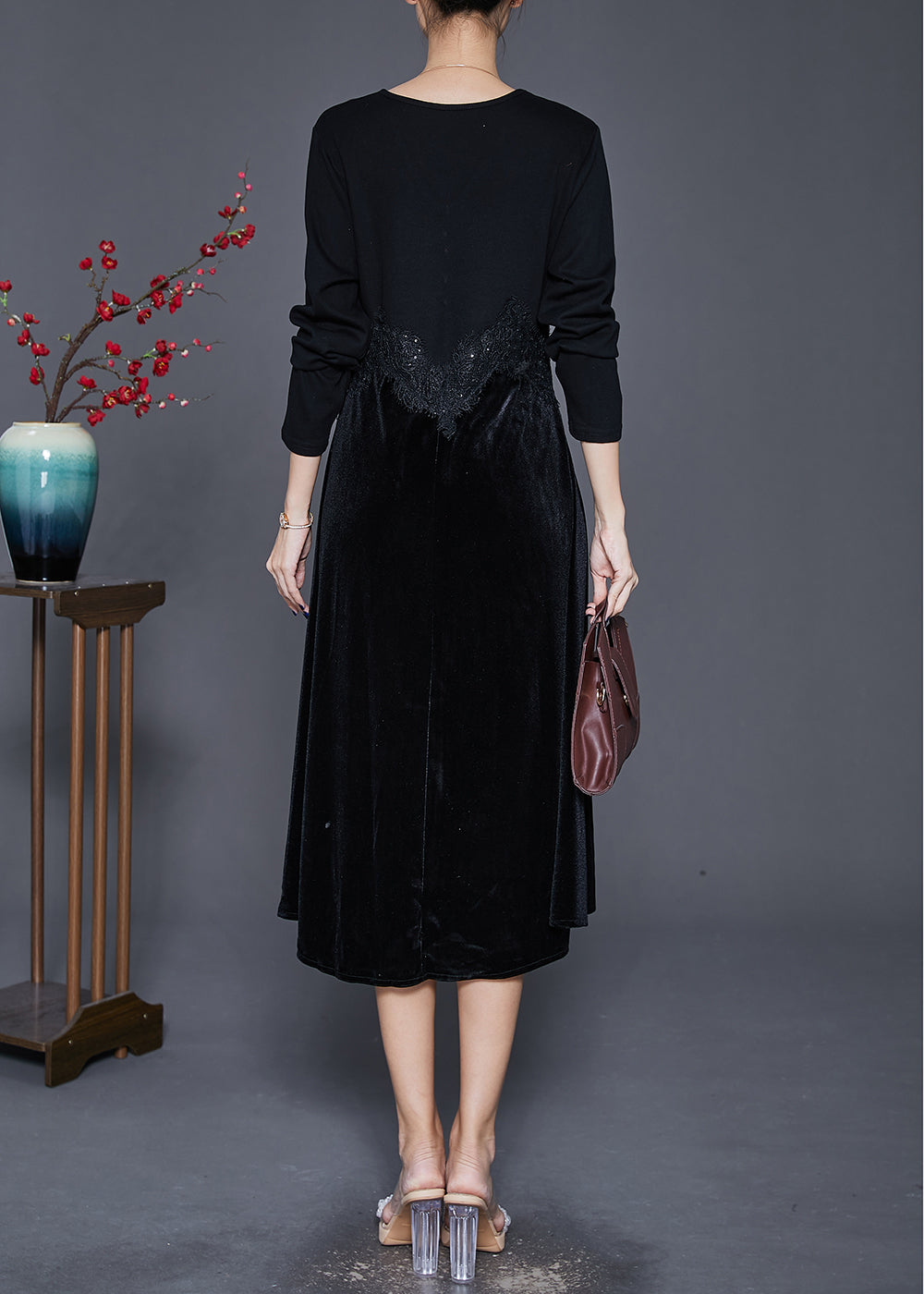 Classic Vintage Dress with a Flattering Fit