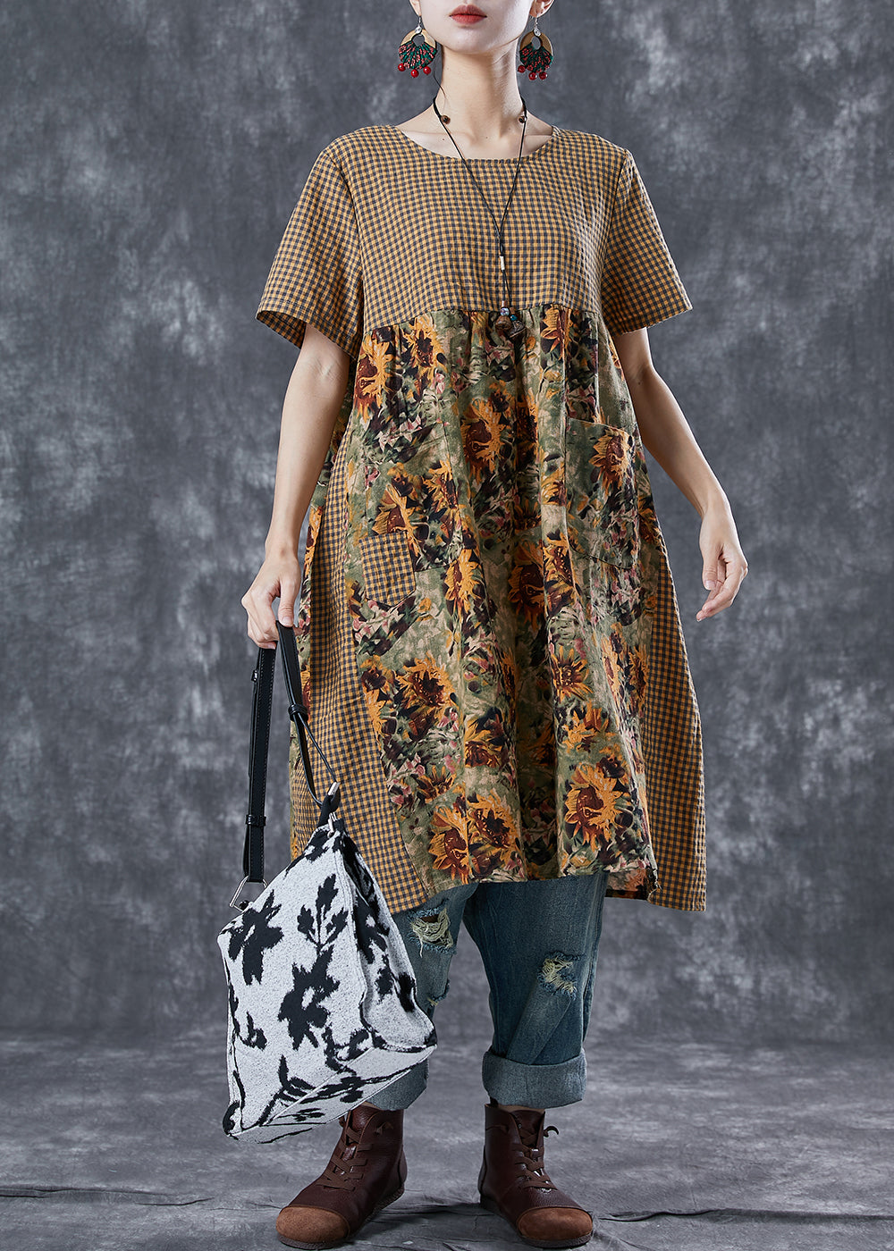 Effortlessly Elegant Dress with a Timeless Design