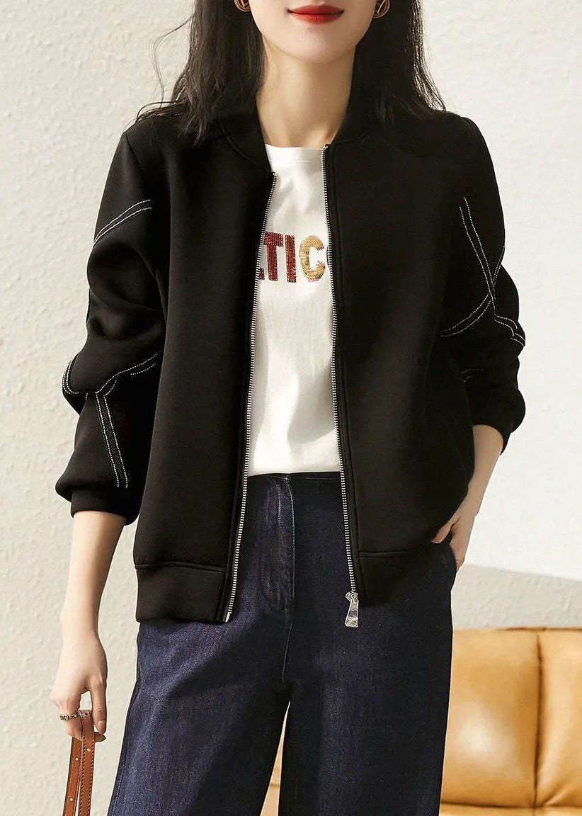 Well Tailored Jacket with a Graceful Silhouette