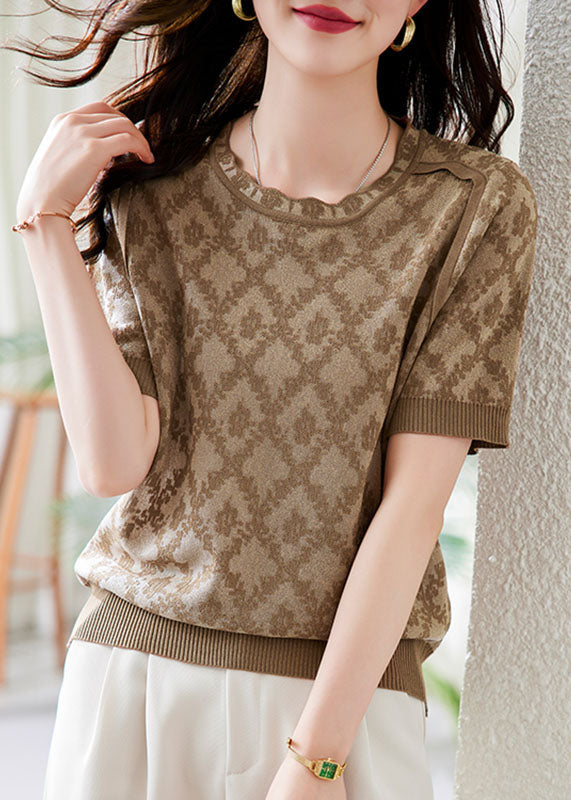 Beautifully Crafted Top in a Classic Style
