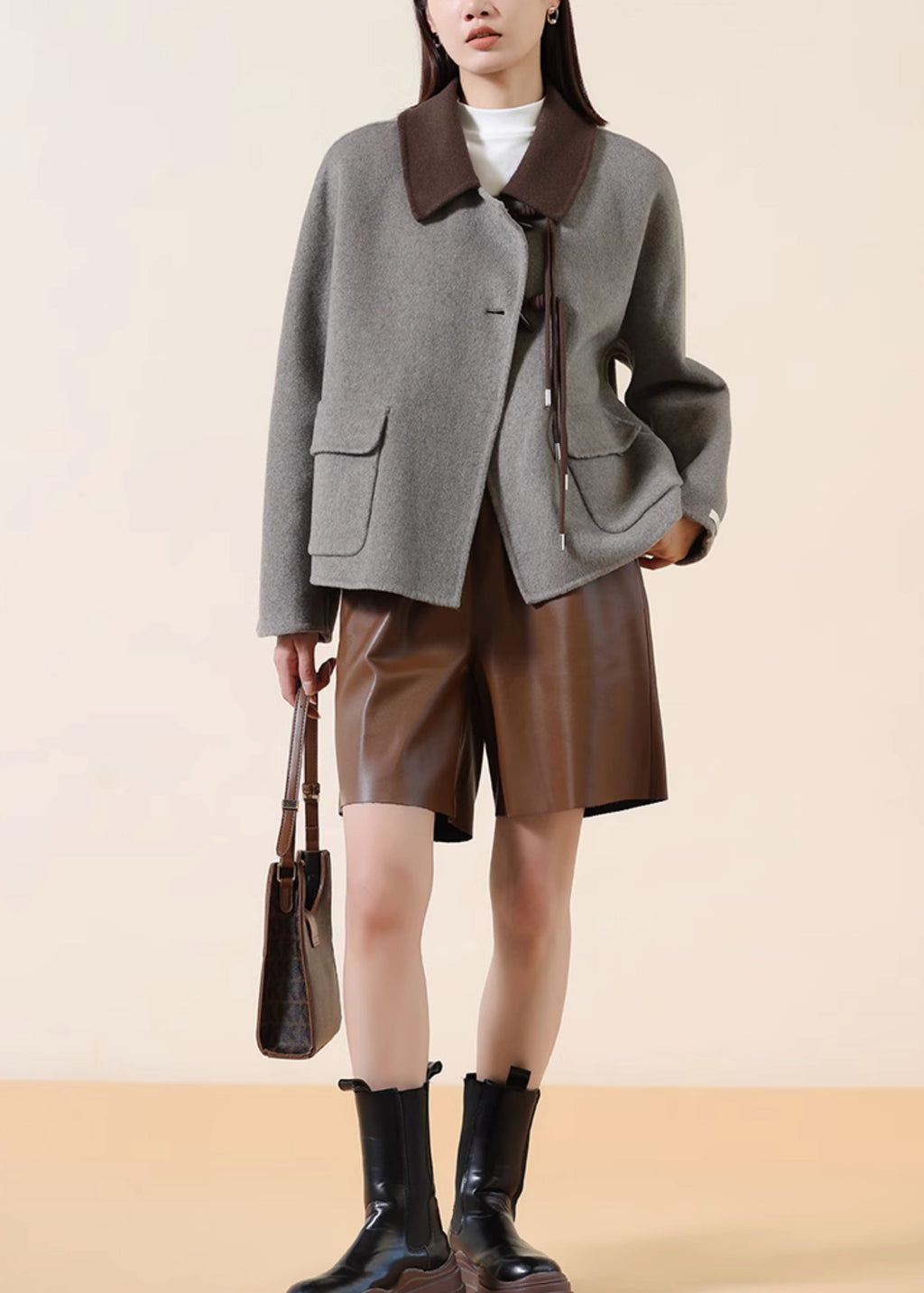 Effortlessly Elegant Coat with a Timeless Design
