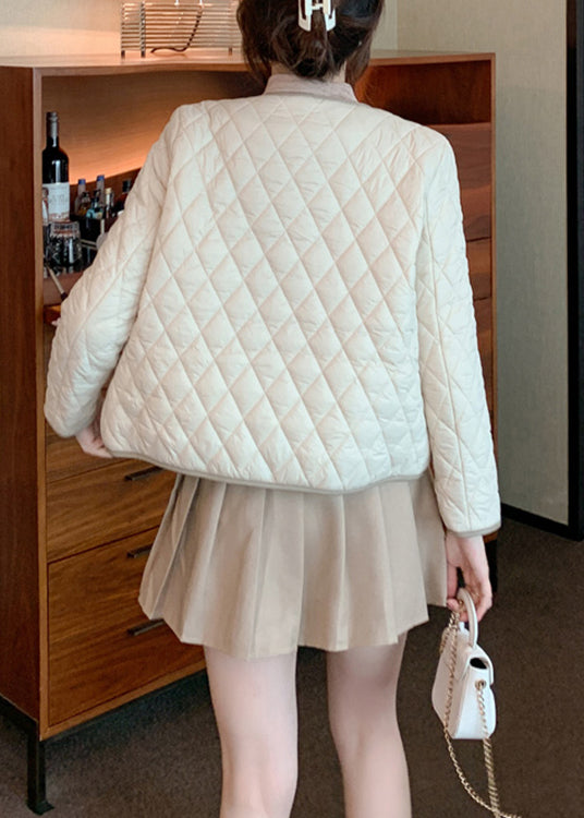 Elegantly Styled Coat for Everyday Wear