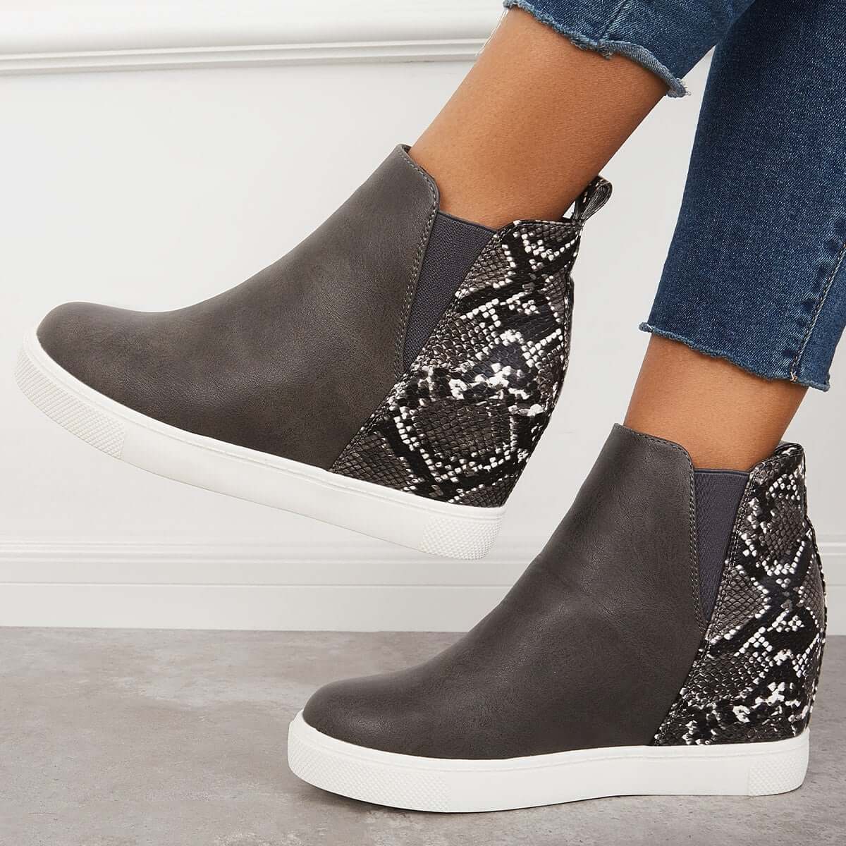 Chic Orthopedic Sneakers with Unique Design
