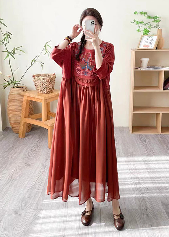 Beautifully Finished Dress in a Timeless Design