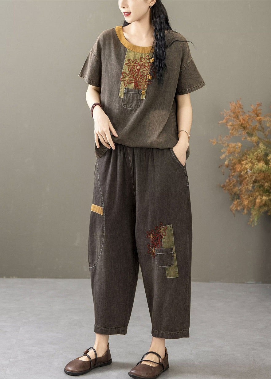 Classic Vintage Shirt with a Flattering Fit