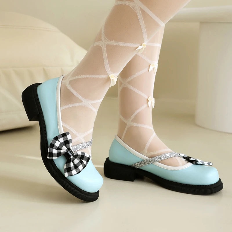 Graceful Orthopedic Loafers for Modern Look