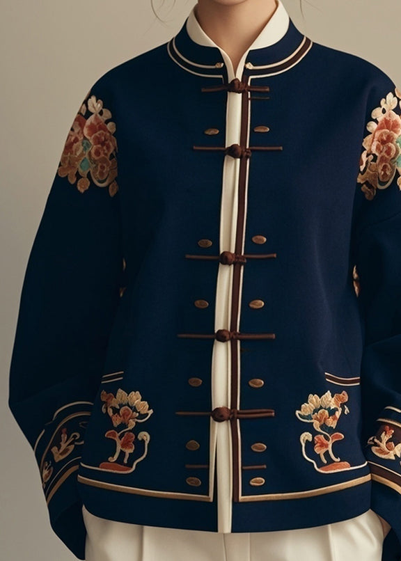 Effortlessly Elegant Coat with a Timeless Design