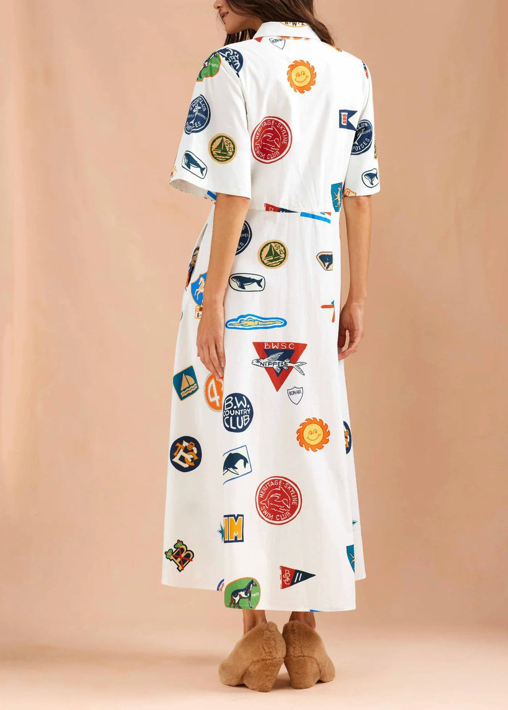 Effortlessly Elegant Dress with a Timeless Design