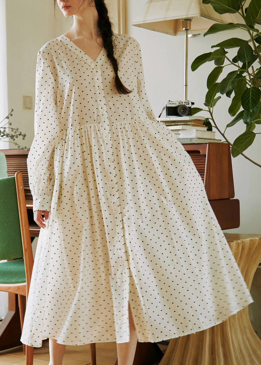 Well Tailored Dress with a Graceful Silhouette