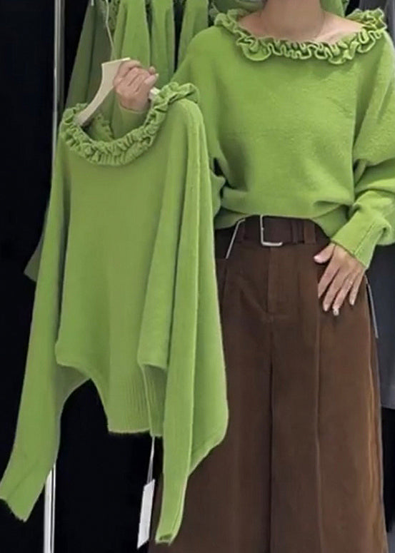 Well Tailored Sweater with a Graceful Silhouette