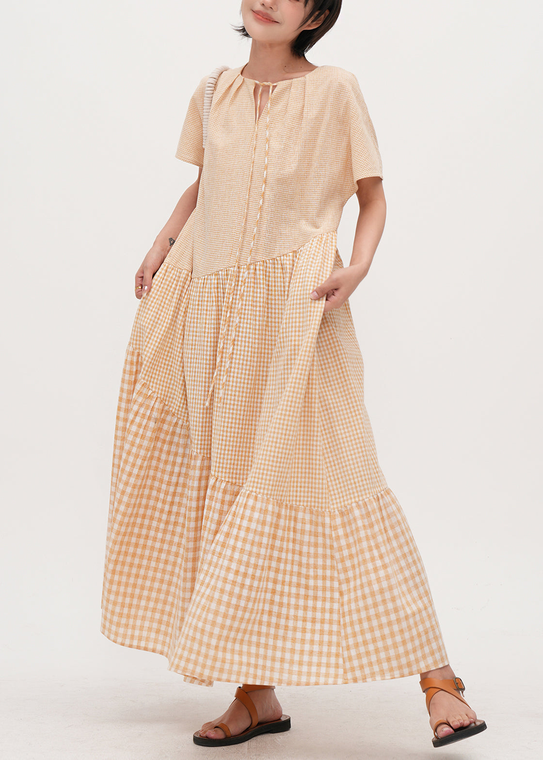 Beautifully Finished Dress in a Timeless Design