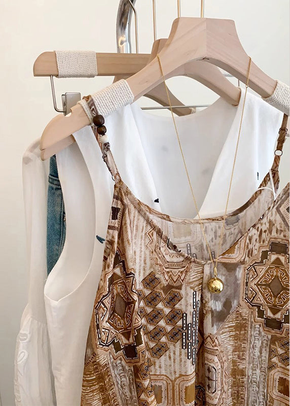 Sophisticated Garment with a Clean Classic Look