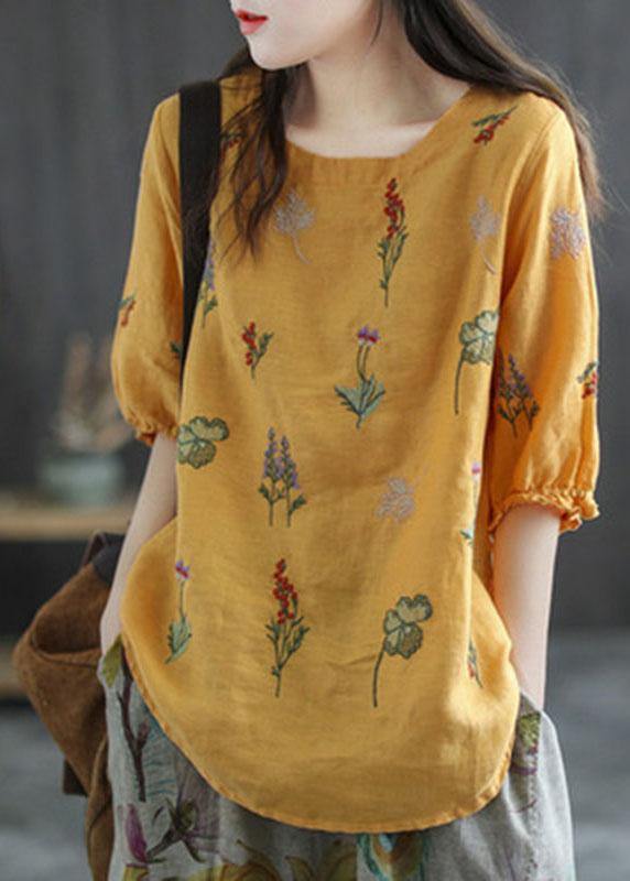 Classic Vintage Blouse with a Flattering Fit