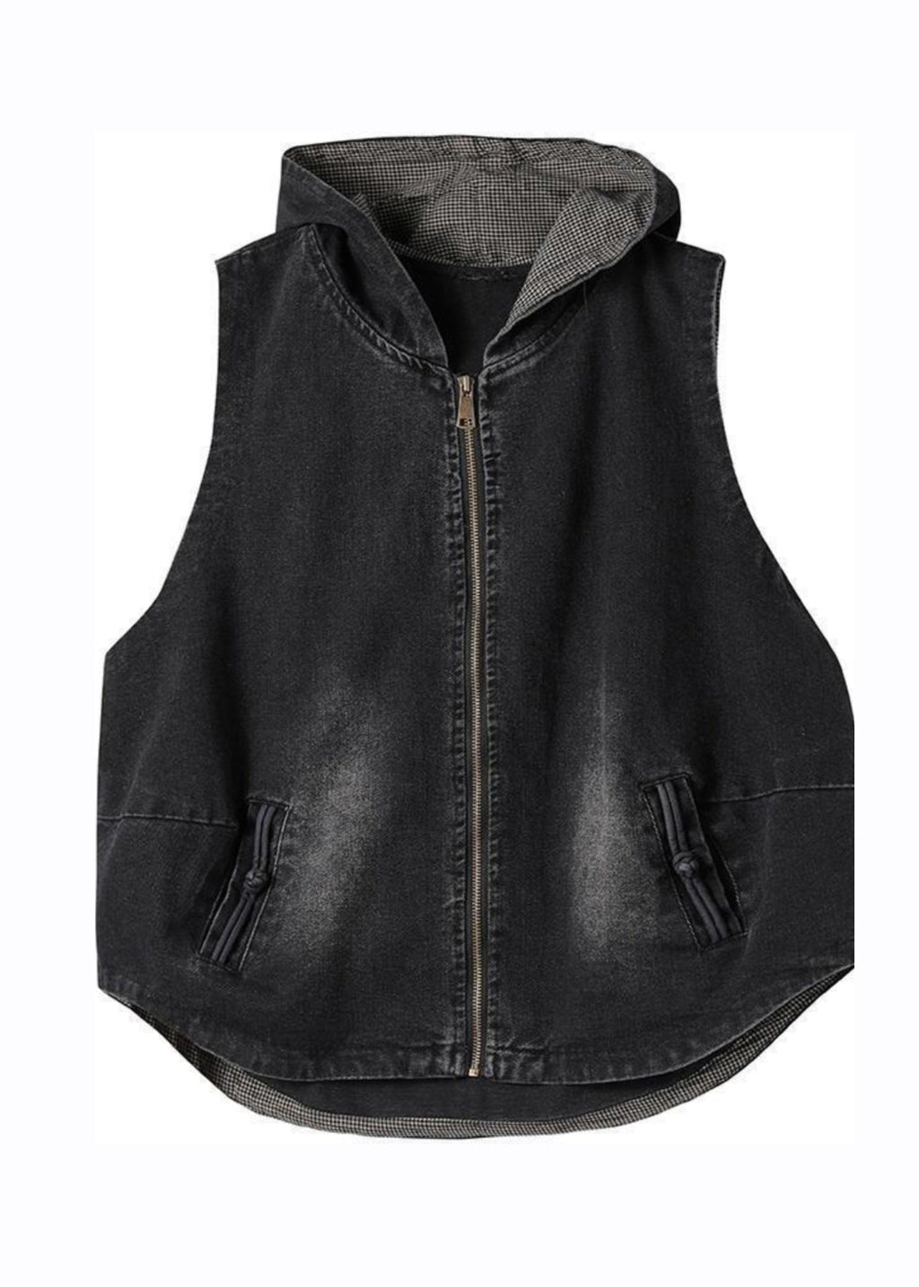 Beautifully Finished Coat in a Timeless Design