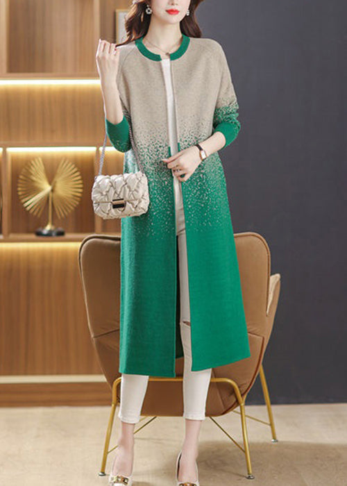 Classic Vintage Cardigan with a Flattering Fit