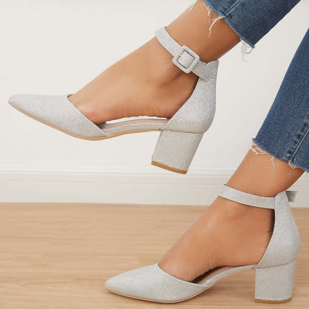 Graceful Orthopedic Pumps for Modern Look