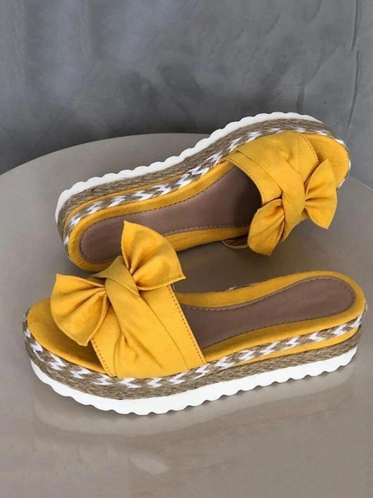 Graceful Orthopedic Sandals for Modern Look