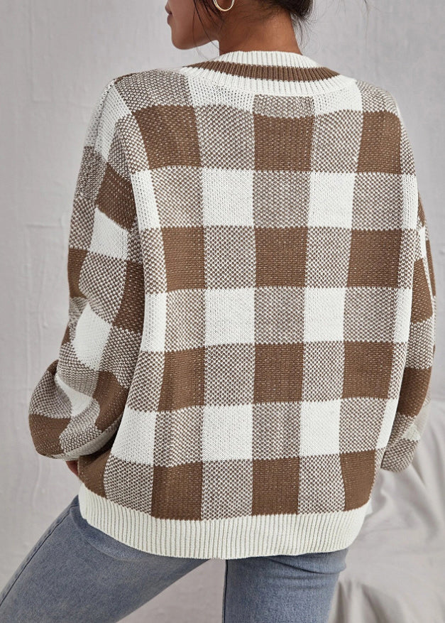 Effortlessly Elegant Sweater with a Timeless Design