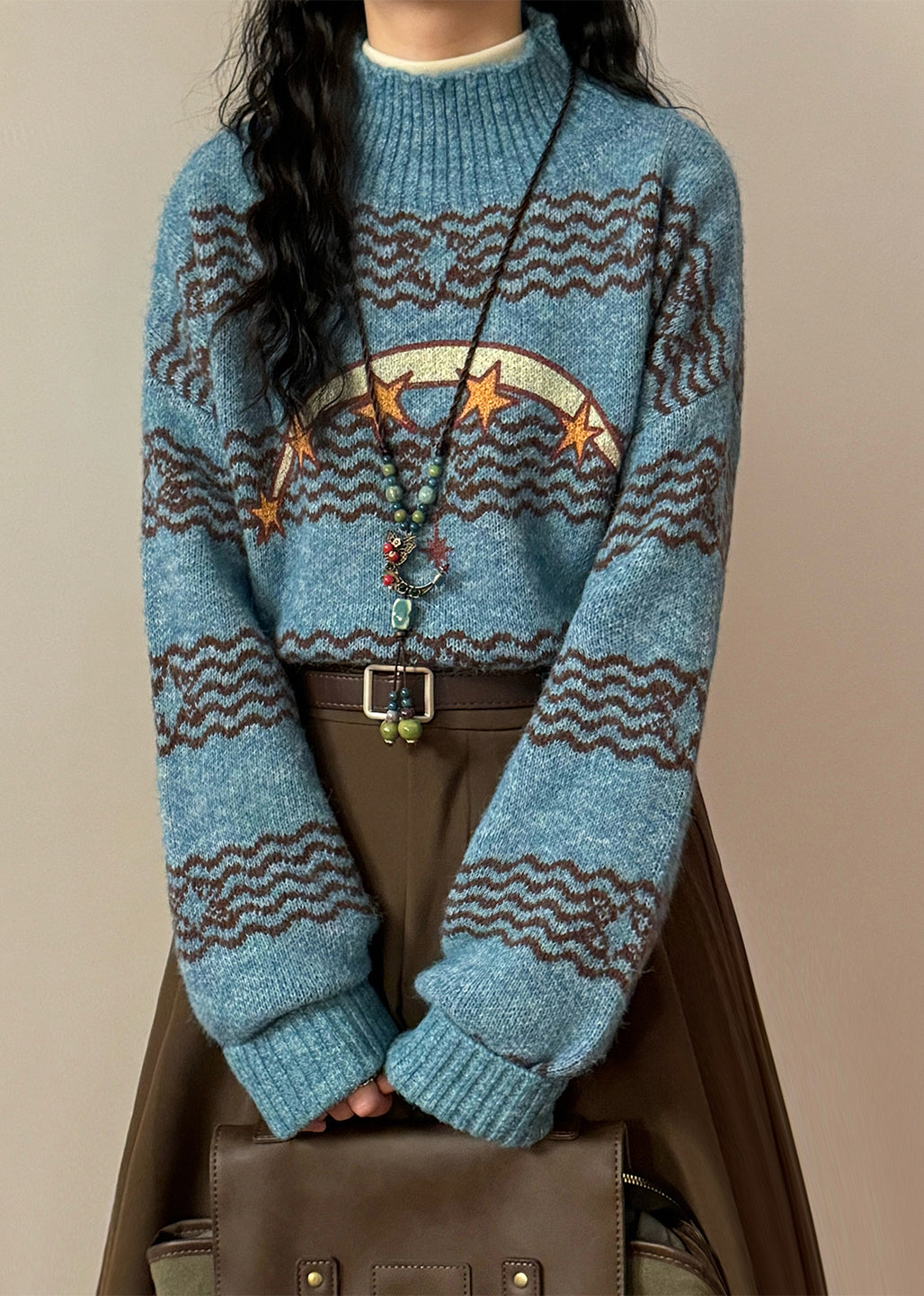 Classic Vintage Sweater with a Flattering Fit