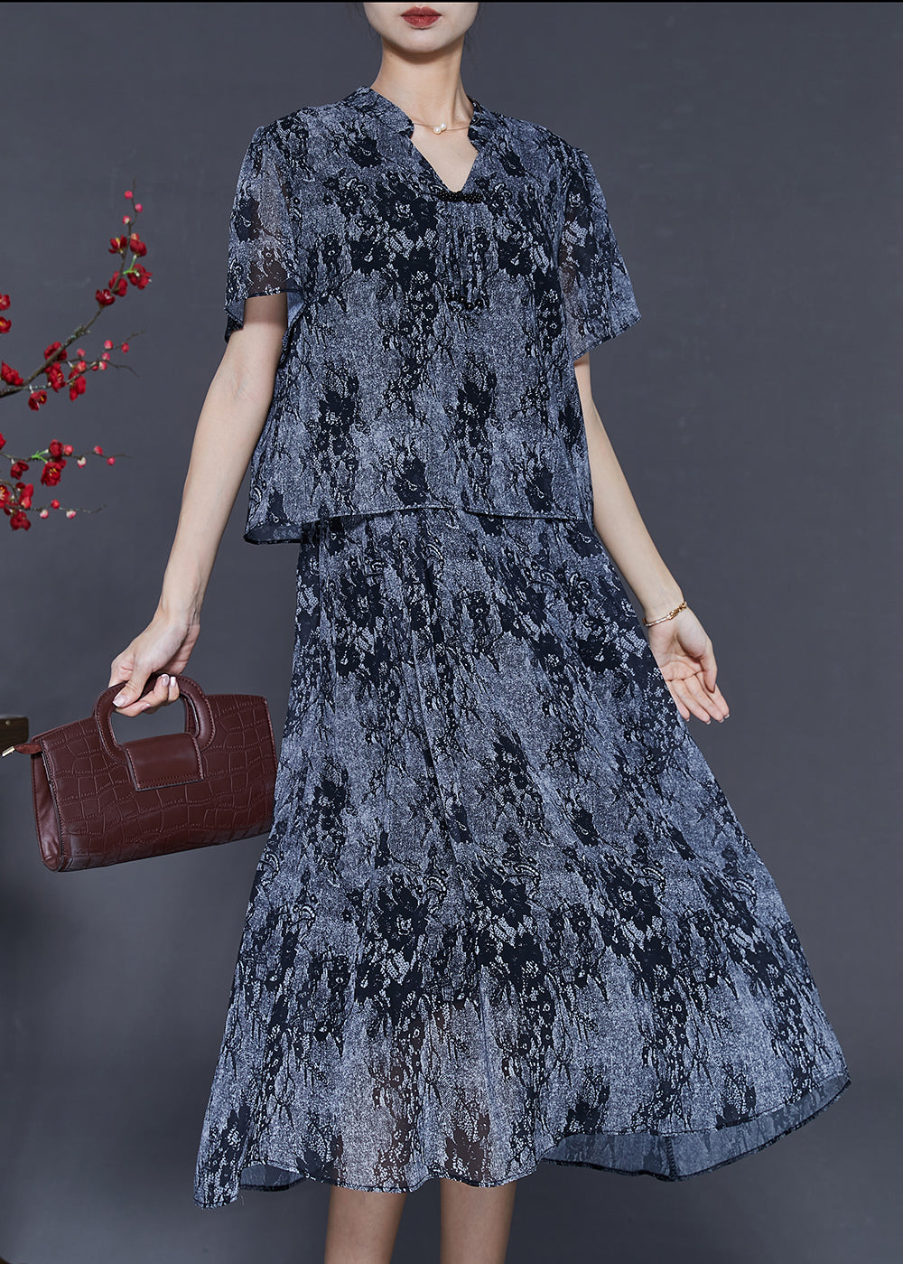 Beautifully Crafted Dress in a Classic Style