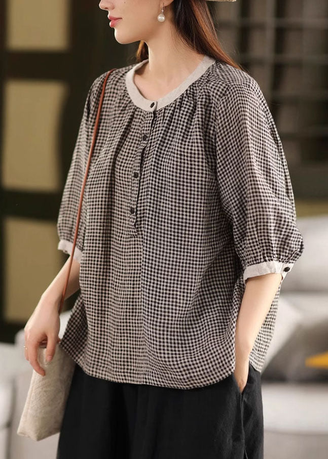 Effortlessly Elegant Top with a Timeless Design