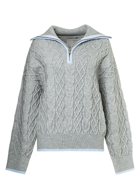 Well Tailored Sweater with a Graceful Silhouette