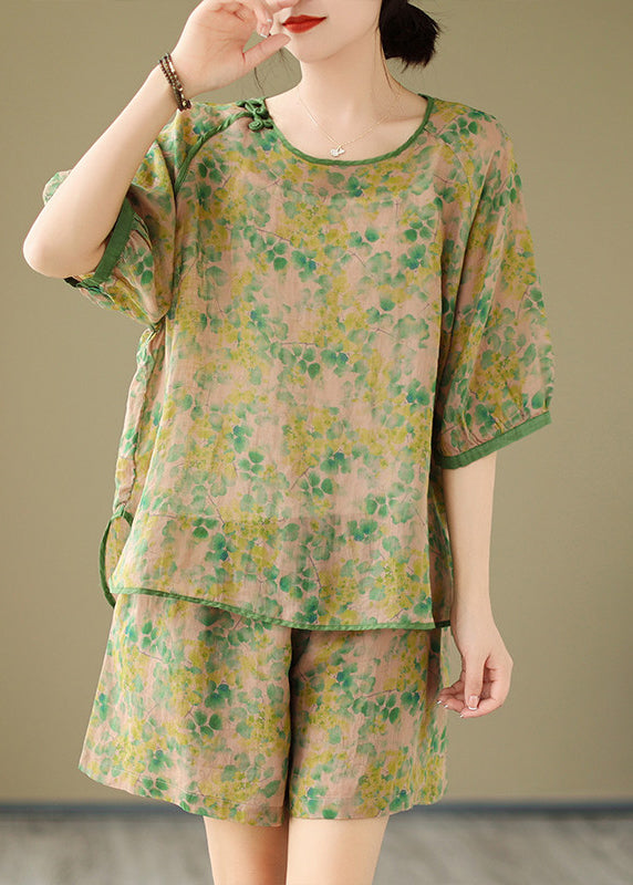 Classic Vintage Top with a Flattering Fit