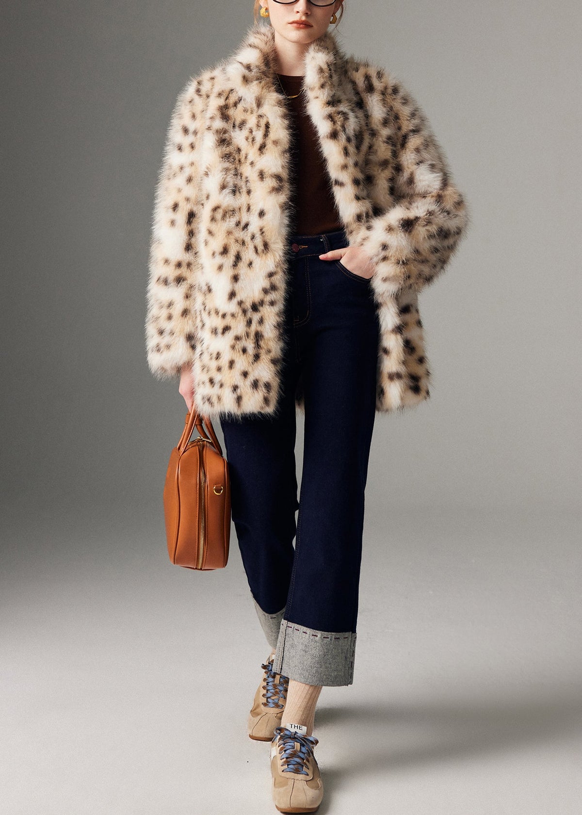 Effortlessly Elegant Coat with a Timeless Design