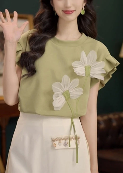 Classic Vintage Shirt with a Flattering Fit