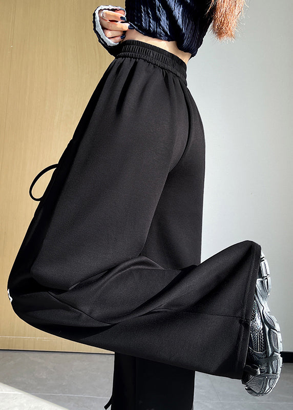 Well Tailored Pants with a Graceful Silhouette