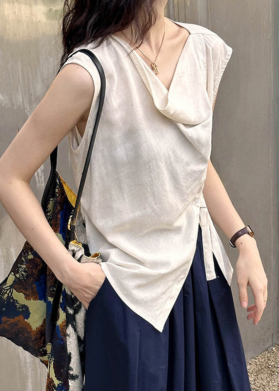 Sophisticated Blouse with a Clean Classic Look