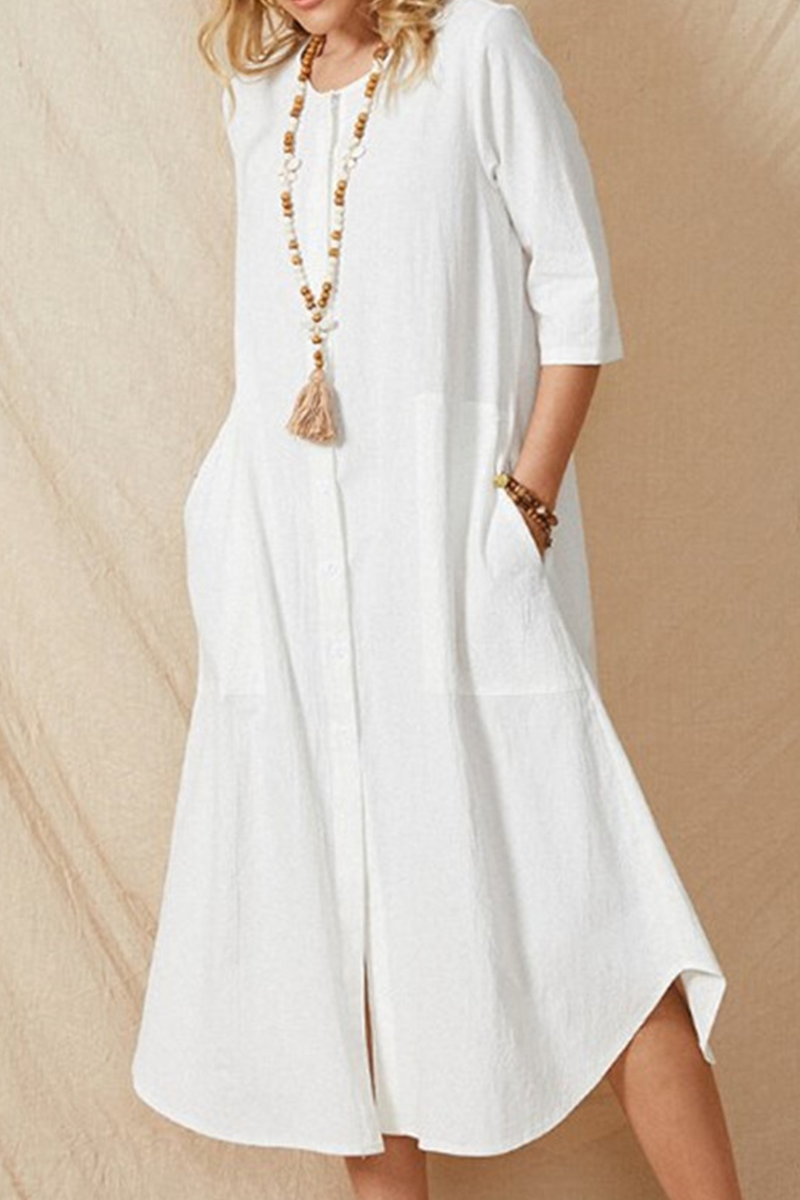 Sophisticated Dress with a Clean Classic Look