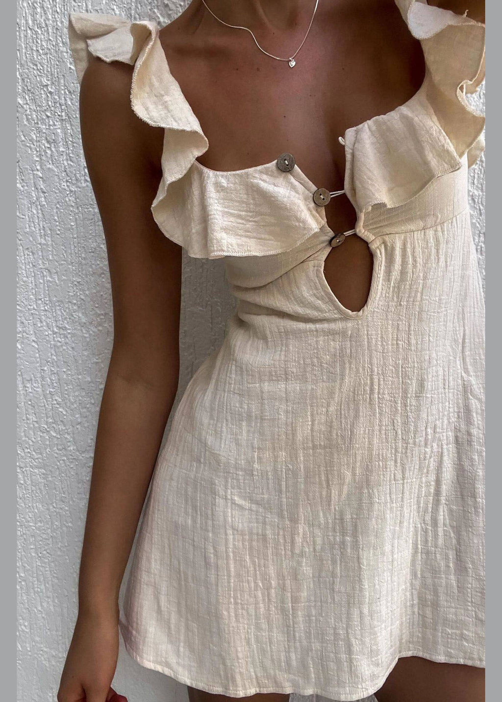 Beautifully Finished Dress in a Timeless Design