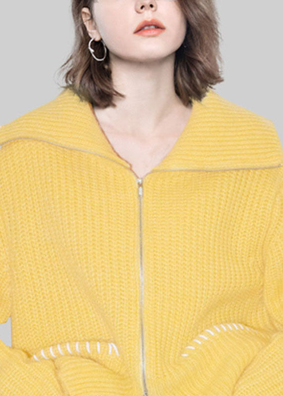 Effortlessly Elegant Cardigan with a Timeless Design