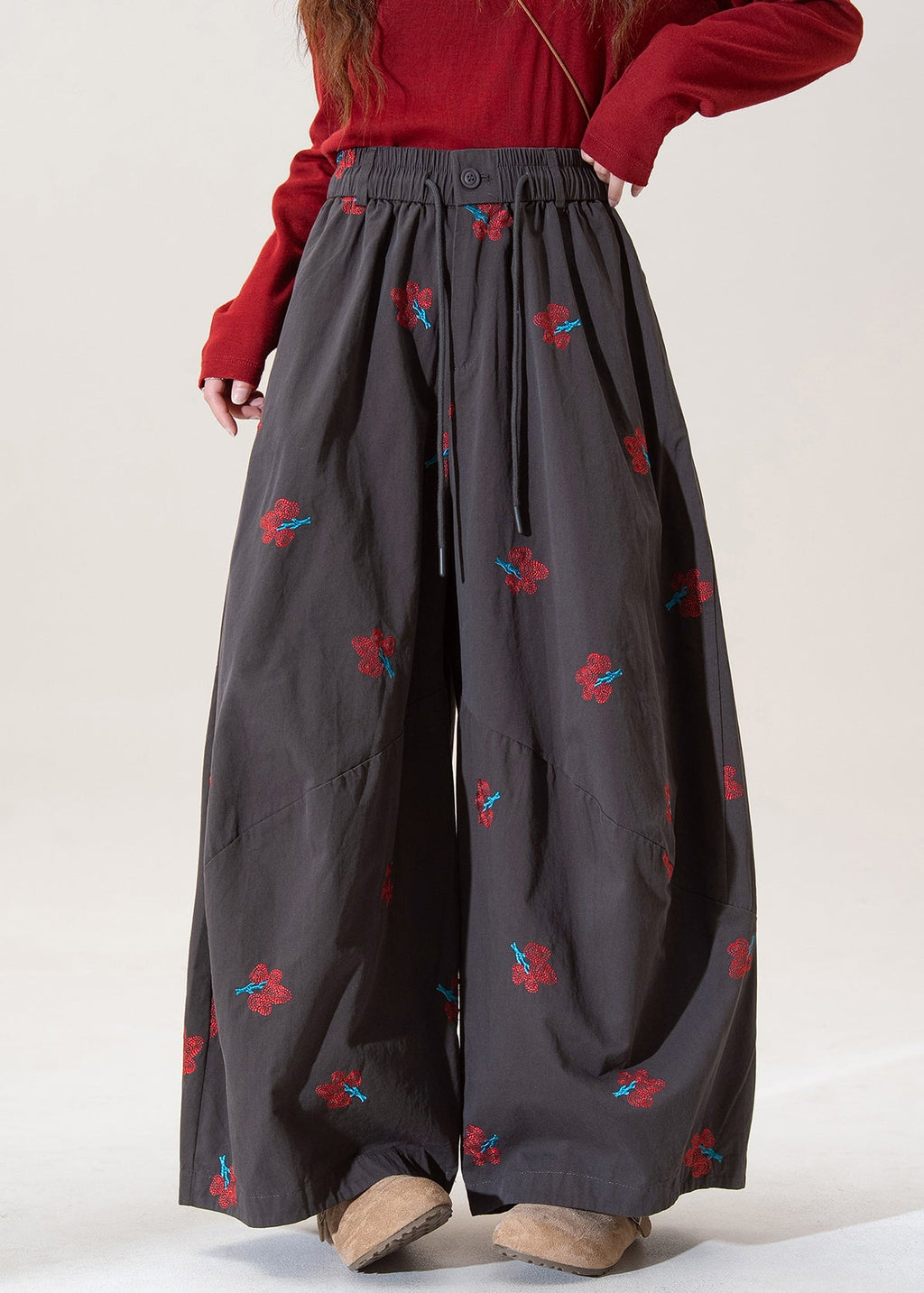 Well Tailored Pants with a Graceful Silhouette