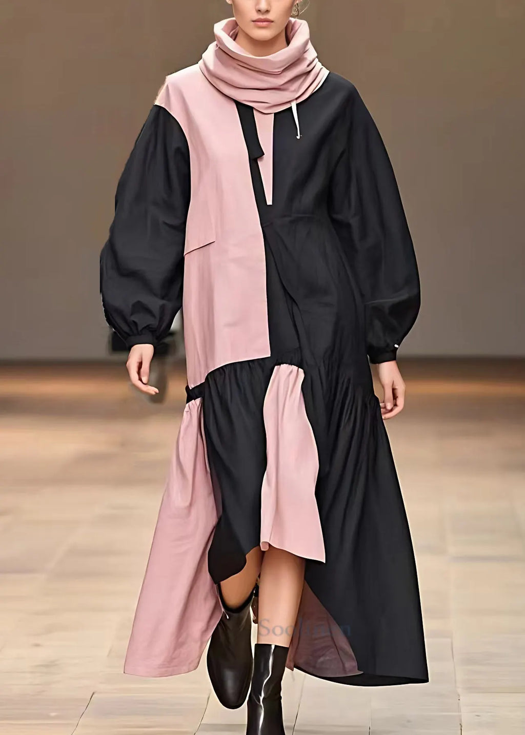Well Tailored Dress with a Graceful Silhouette