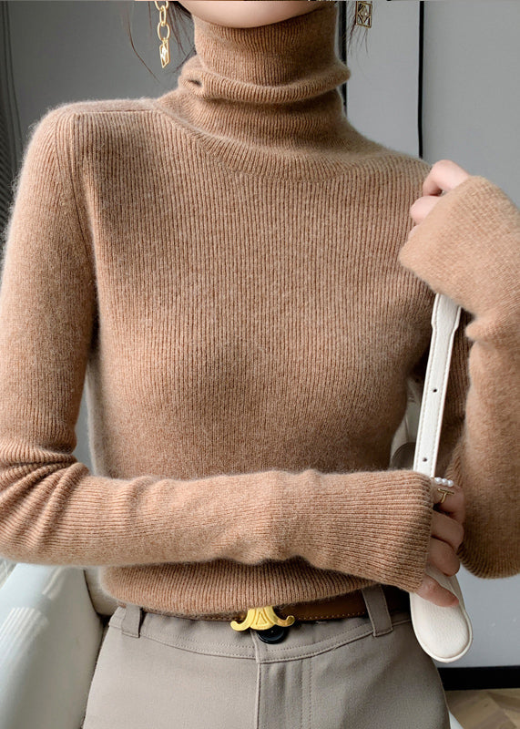 Effortlessly Elegant Sweater with a Timeless Design