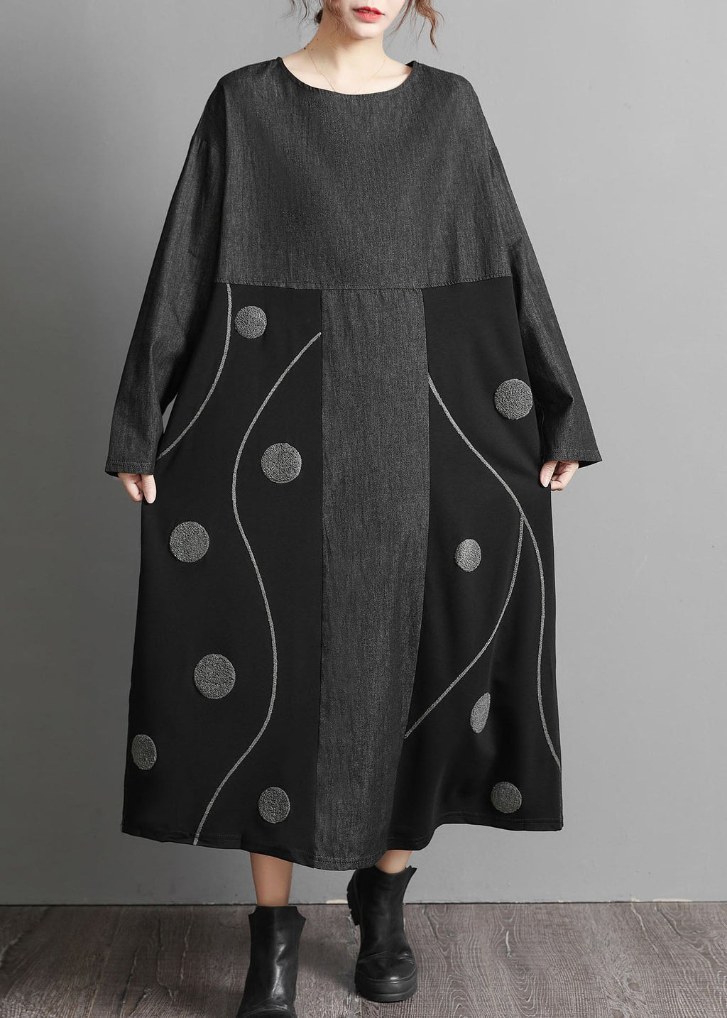 Effortlessly Elegant Dress with a Timeless Design