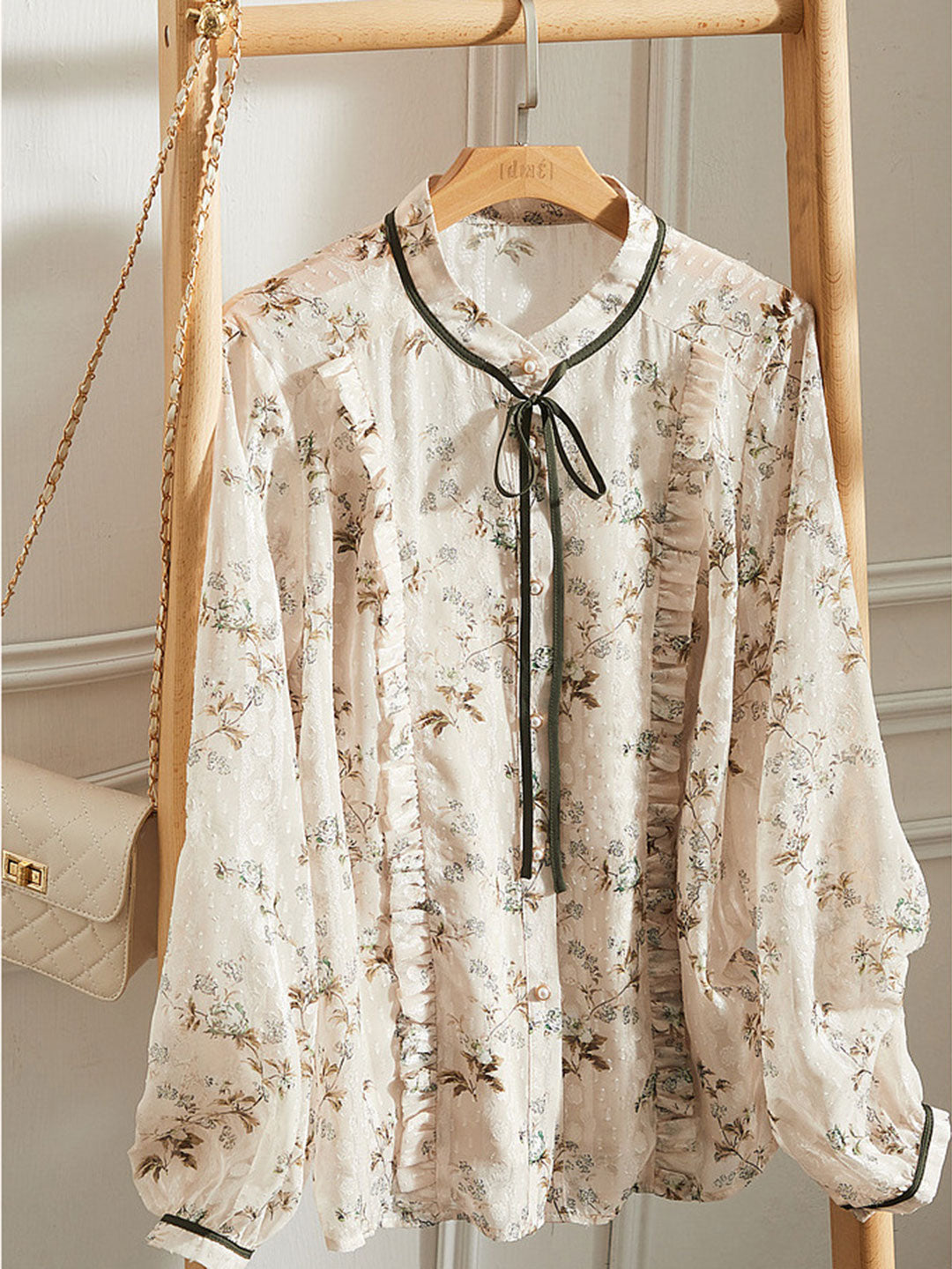 Elegantly Styled Blouse for Everyday Wear