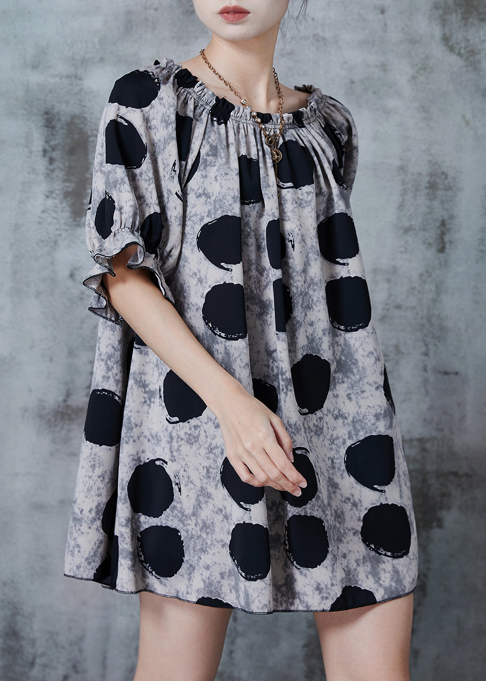 Effortlessly Elegant Top with a Timeless Design