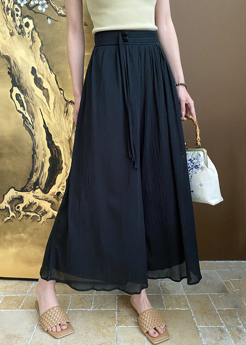 Well Tailored Pants with a Graceful Silhouette