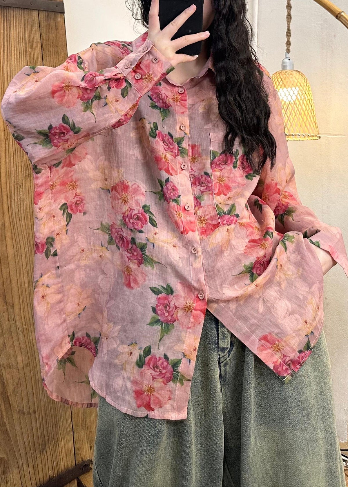 Effortlessly Elegant Shirt with a Timeless Design