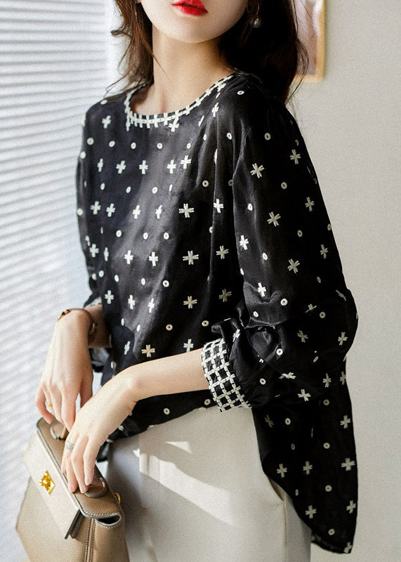 Classic Vintage Shirt with a Flattering Fit