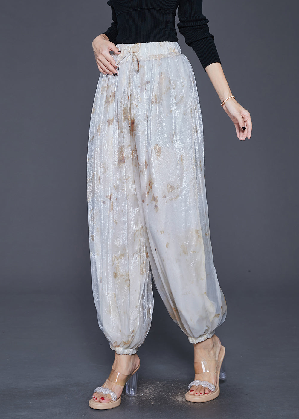 Elegantly Styled Pants for Everyday Wear