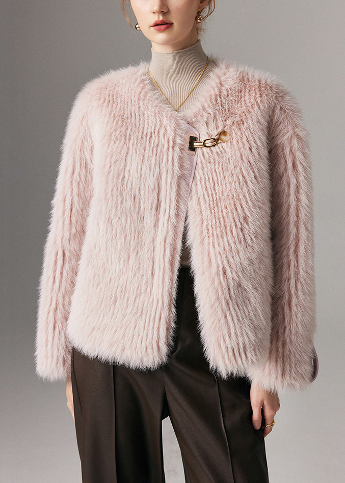 Beautifully Finished Coat in a Timeless Design