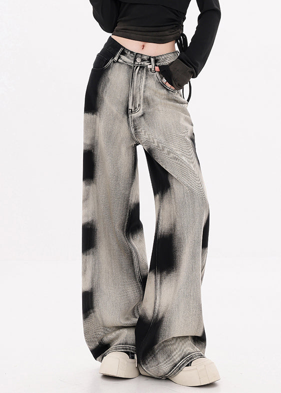 Effortlessly Elegant Pants with a Timeless Design